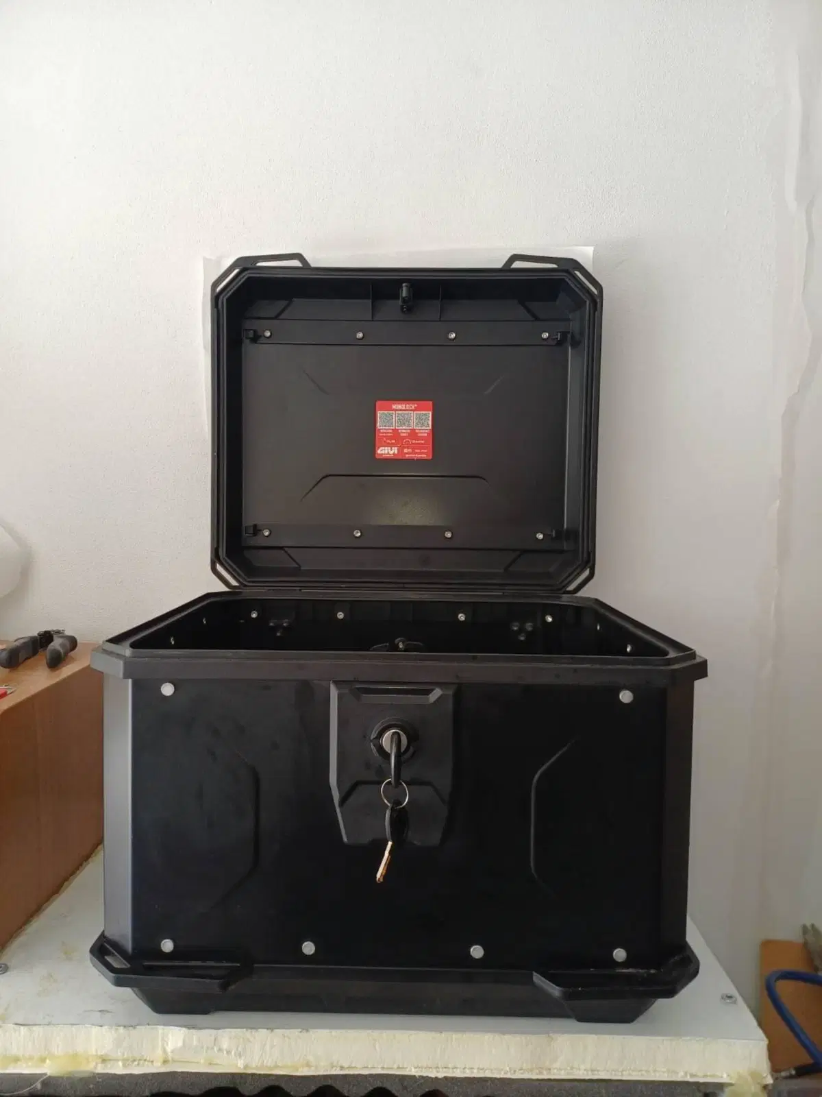 Bauletto GIVI in alluminio 44 lt (3)