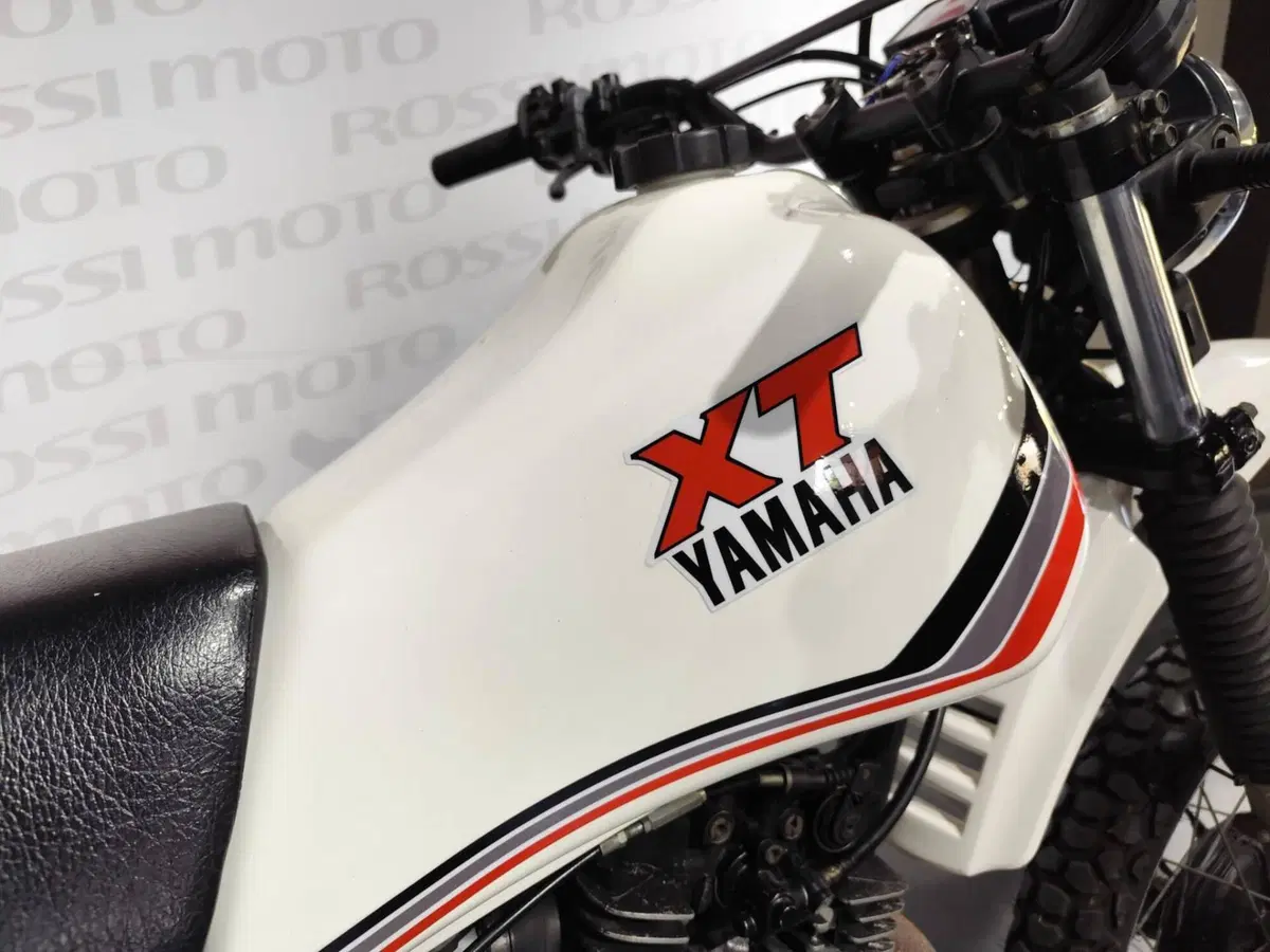 Yamaha XT 550 (3)
