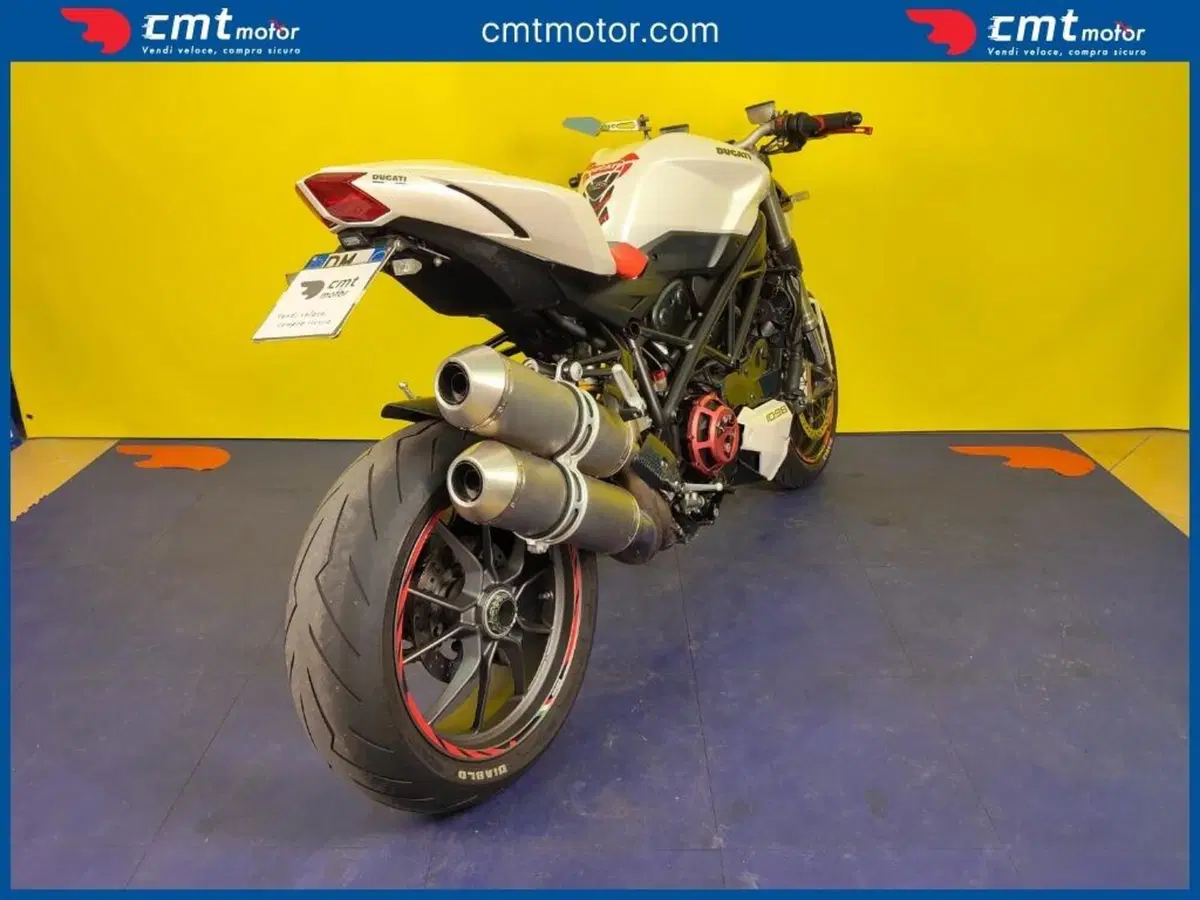 Ducati Streetfighter (2009 - 12) (4)