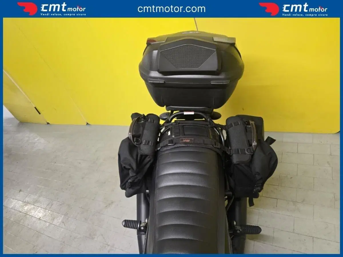 Moto Guzzi V7 II Stone (2015 - 17) (5)