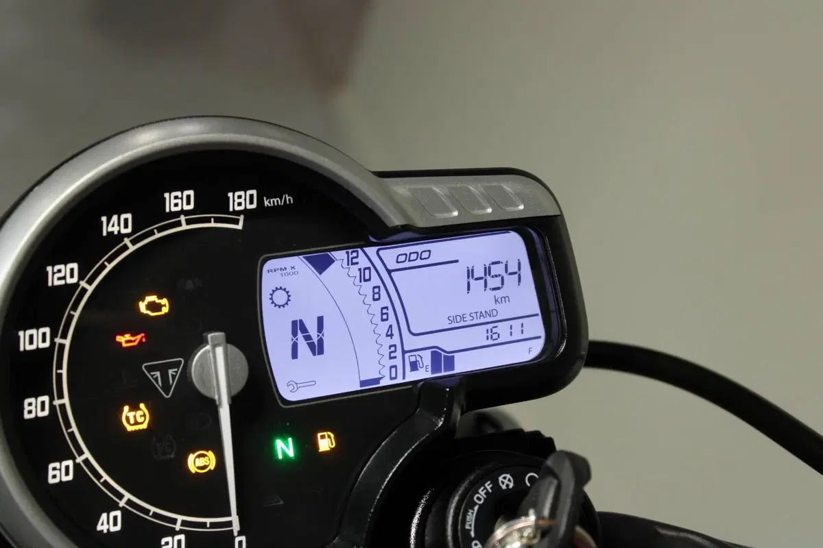 Triumph Speed 400 (2024 - 26) (6)