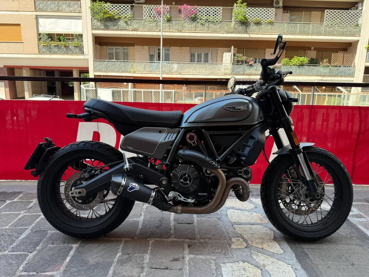 Ducati Scrambler 800 Night Shift (2021 - 22)