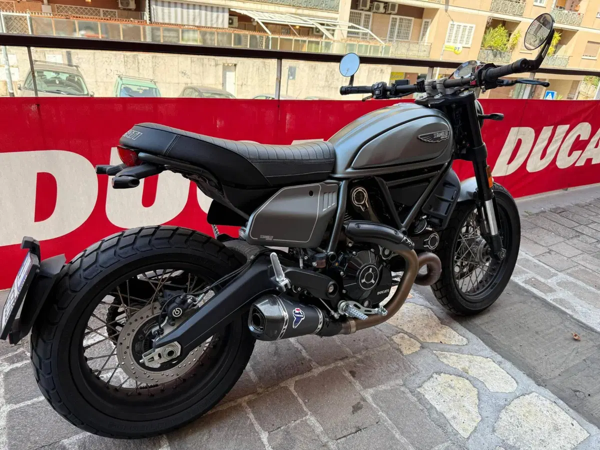 Ducati Scrambler 800 Night Shift (2021 - 22) (4)