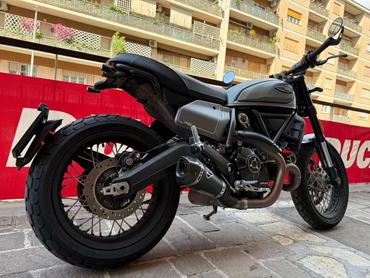 Ducati Scrambler 800 Night Shift (2021 - 22) (5)