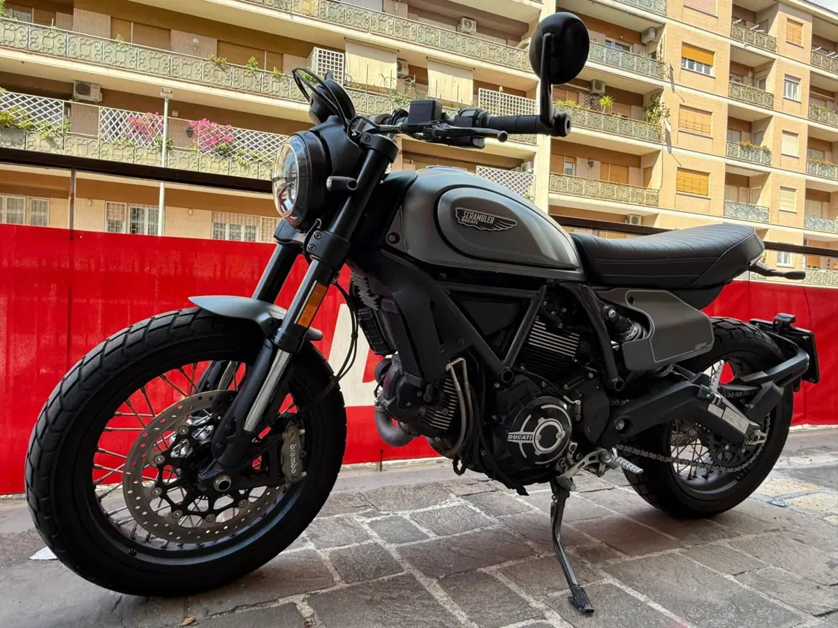 Ducati Scrambler 800 Night Shift (2021 - 22) (9)