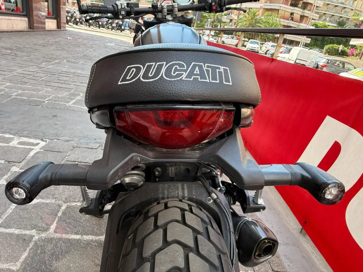 Ducati Scrambler 800 Night Shift (2021 - 22) (14)