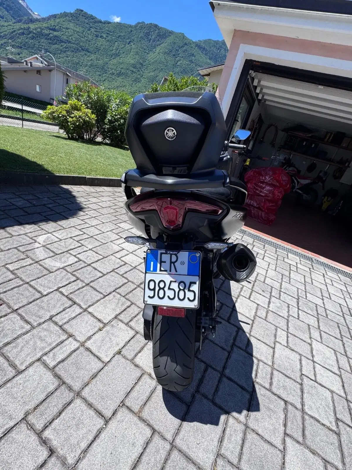 Yamaha T-Max 560 Tech Max (2022 - 24) (4)