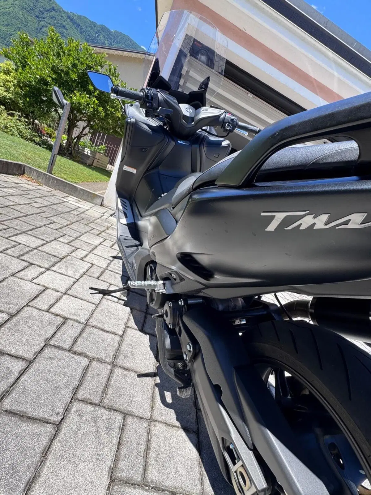 Yamaha T-Max 560 Tech Max (2022 - 24) (8)