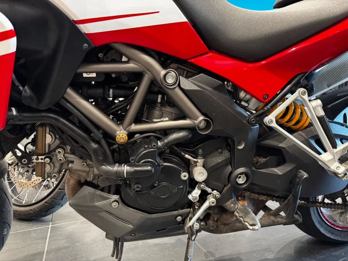 Ducati Multistrada 1200 S Touring (2010 - 12) (7)