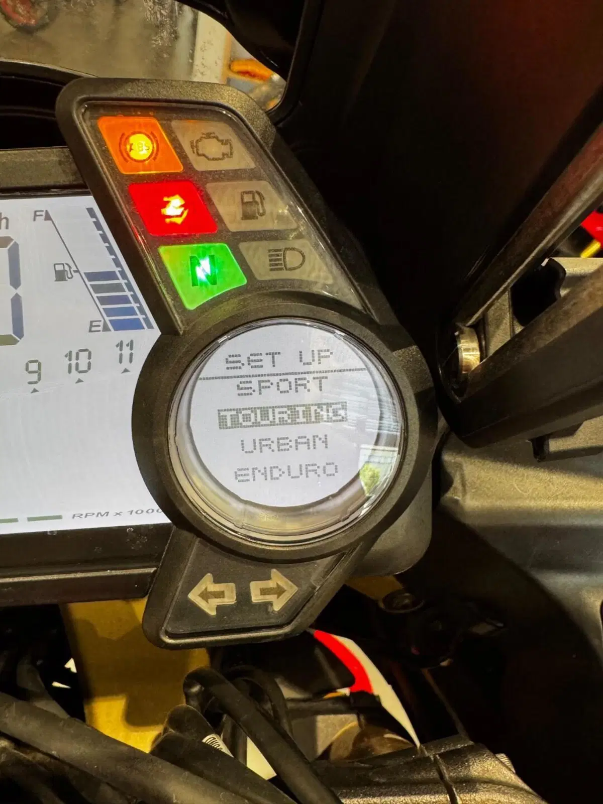 Ducati Multistrada 1200 S Touring (2010 - 12) (5)