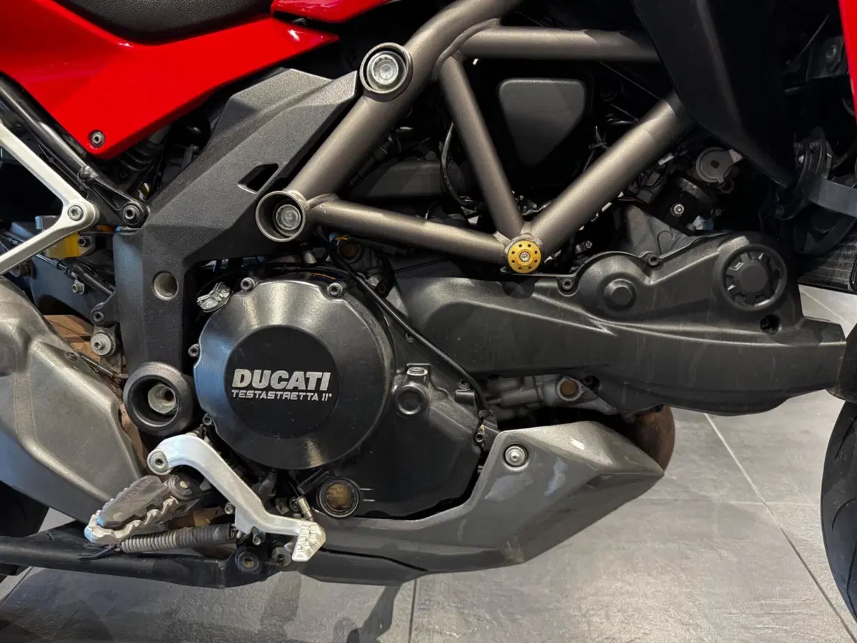 Ducati Multistrada 1200 S Touring (2010 - 12) (12)
