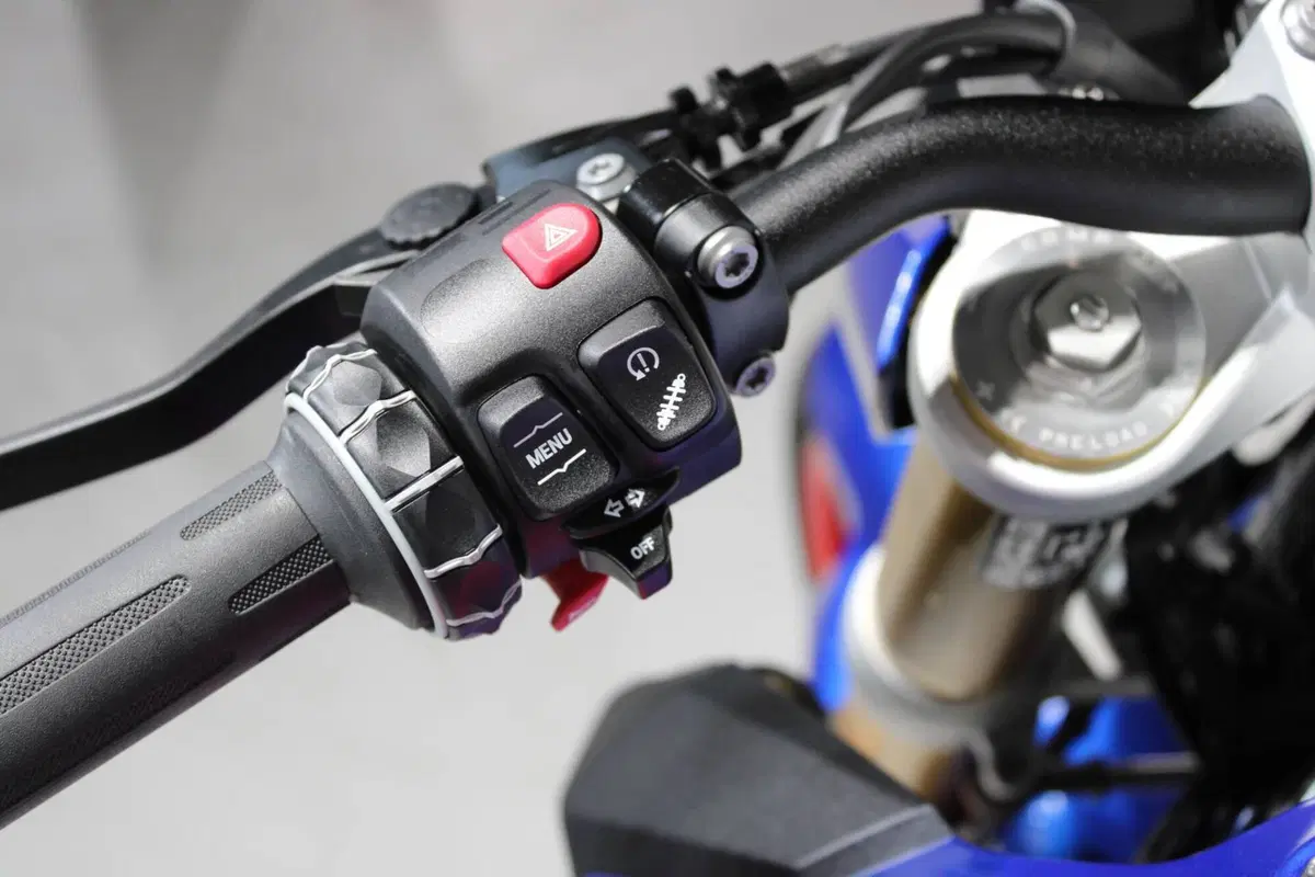 Bmw F 900 R (2025 - 26) (7)