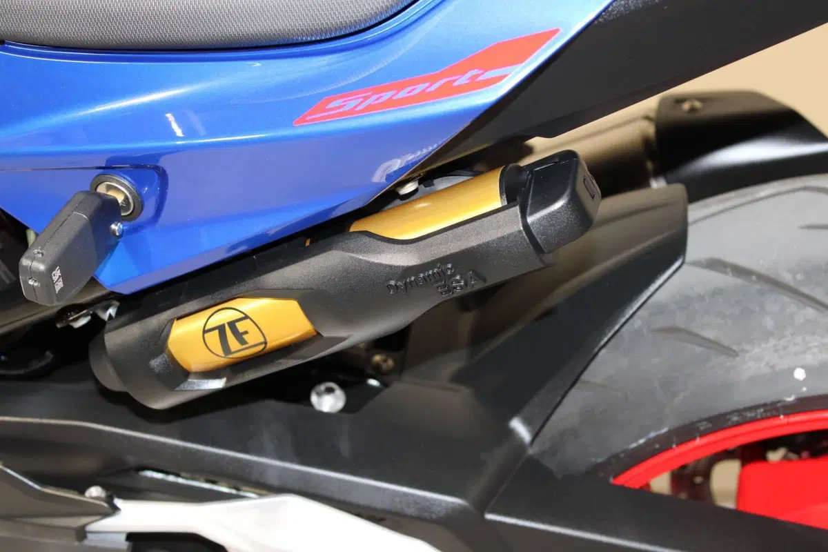 Bmw F 900 R (2025 - 26) (8)