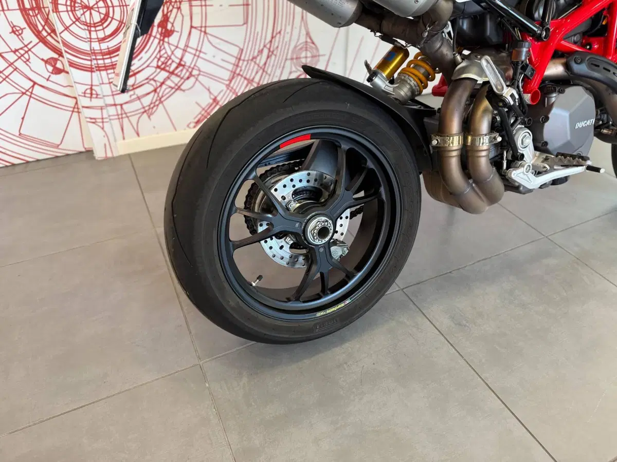 Ducati Hypermotard 950 SP (2022 - 25) (11)