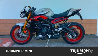 Triumph Street Triple 765 RX (2026) usata