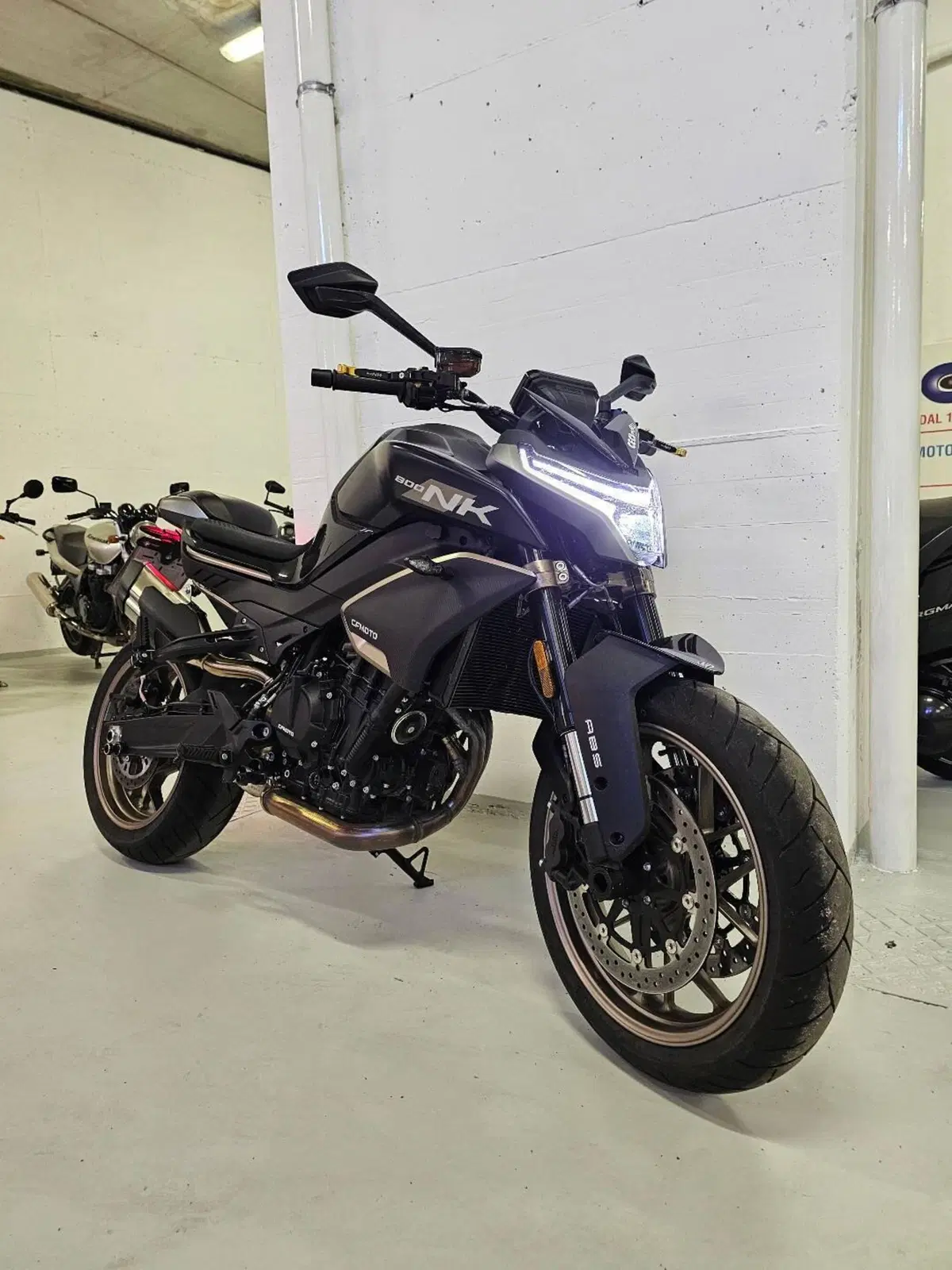 CFMOTO 800NK Sport (2023 - 26) (4)