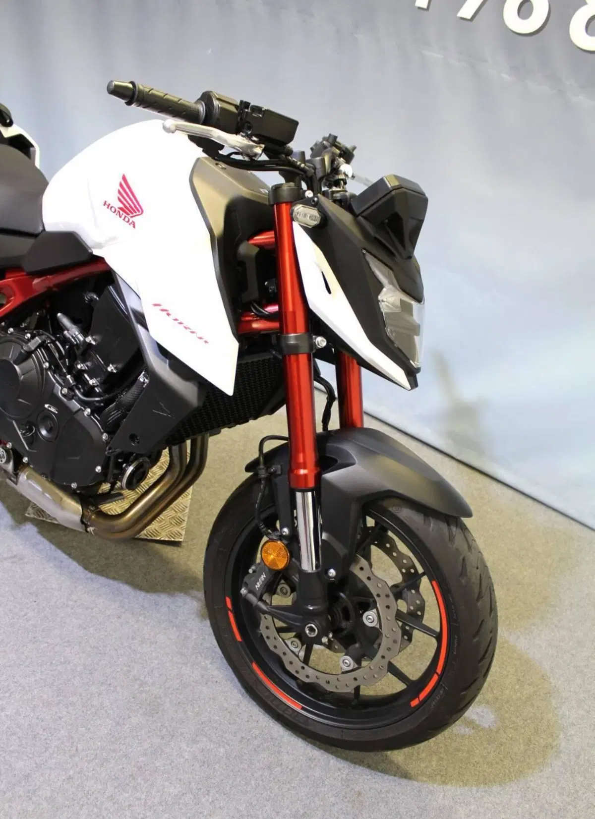 Honda CB 750 Hornet (2023 - 24) (8)