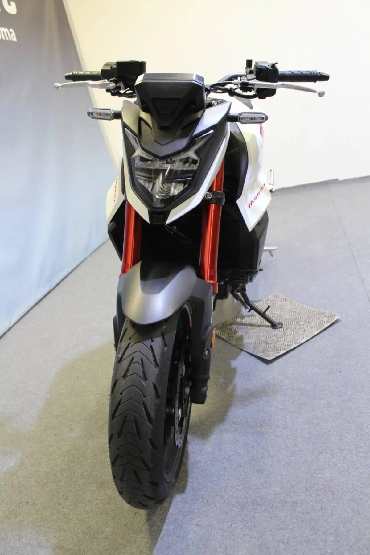 Honda CB 750 Hornet (2023 - 24) (13)