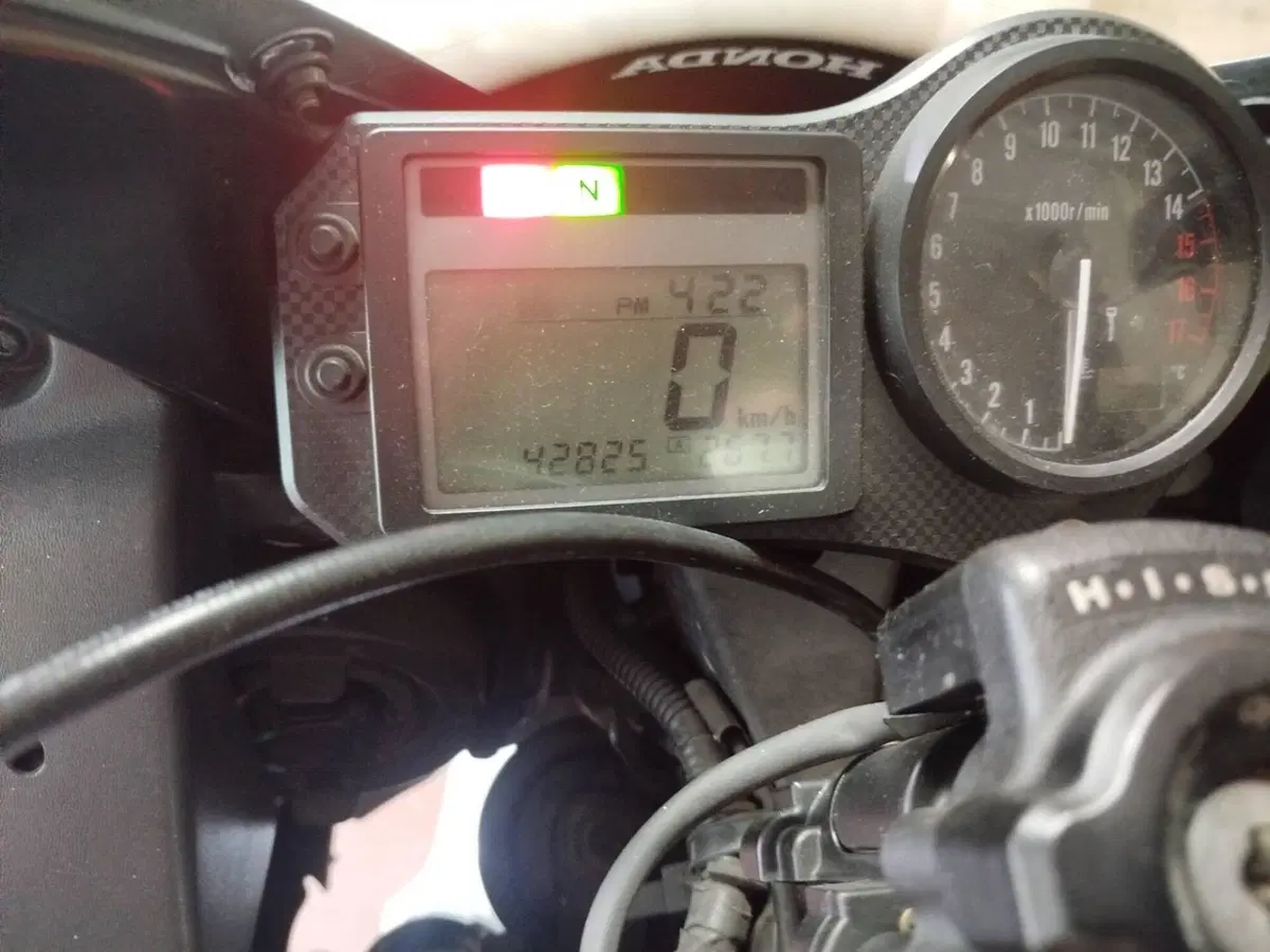 Honda CBR 600 F (2001 - 06) (6)
