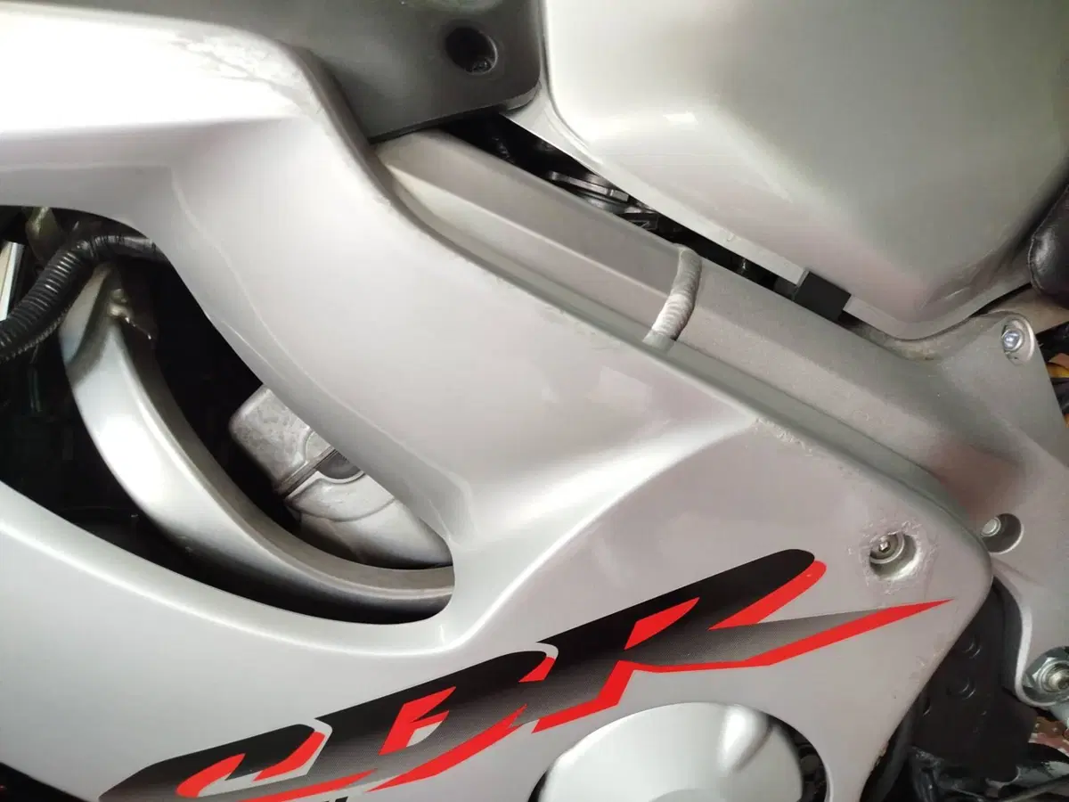 Honda CBR 600 F (2001 - 06) (13)