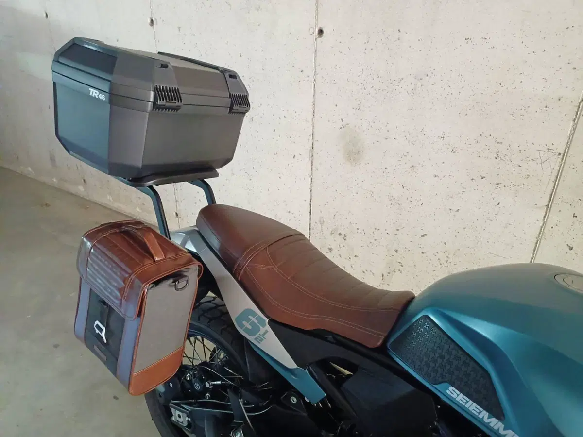 Moto Morini SEIEMMEZZO SCR (2022 - 26) (6)