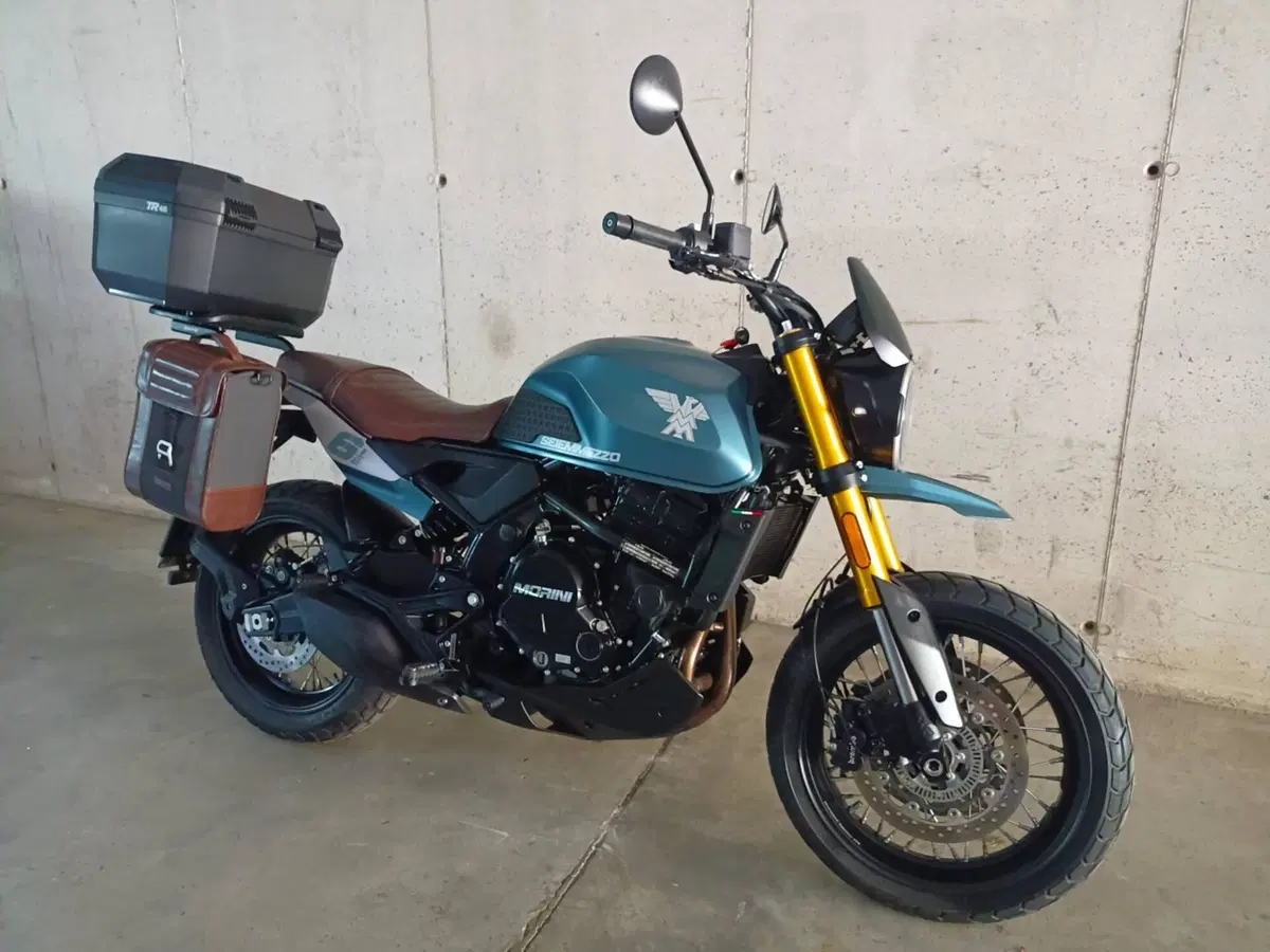 Moto Morini SEIEMMEZZO SCR (2022 - 26) (2)