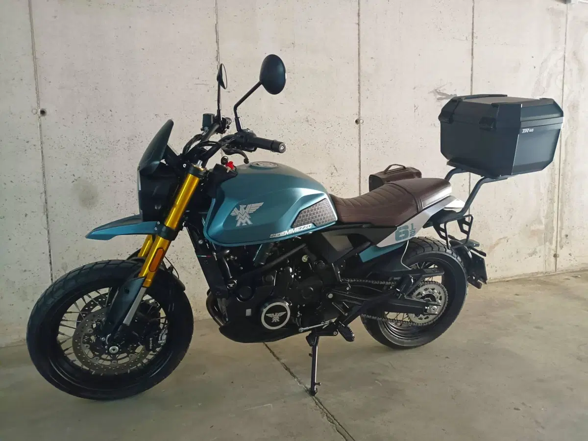 Moto Morini SEIEMMEZZO SCR (2022 - 26) (9)