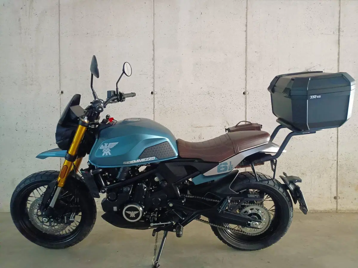 Moto Morini SEIEMMEZZO SCR (2022 - 26) (8)