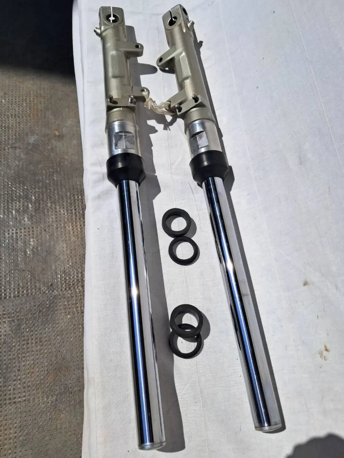 FORCELLA 850 T3 1000 SP Moto Guzzi (2)