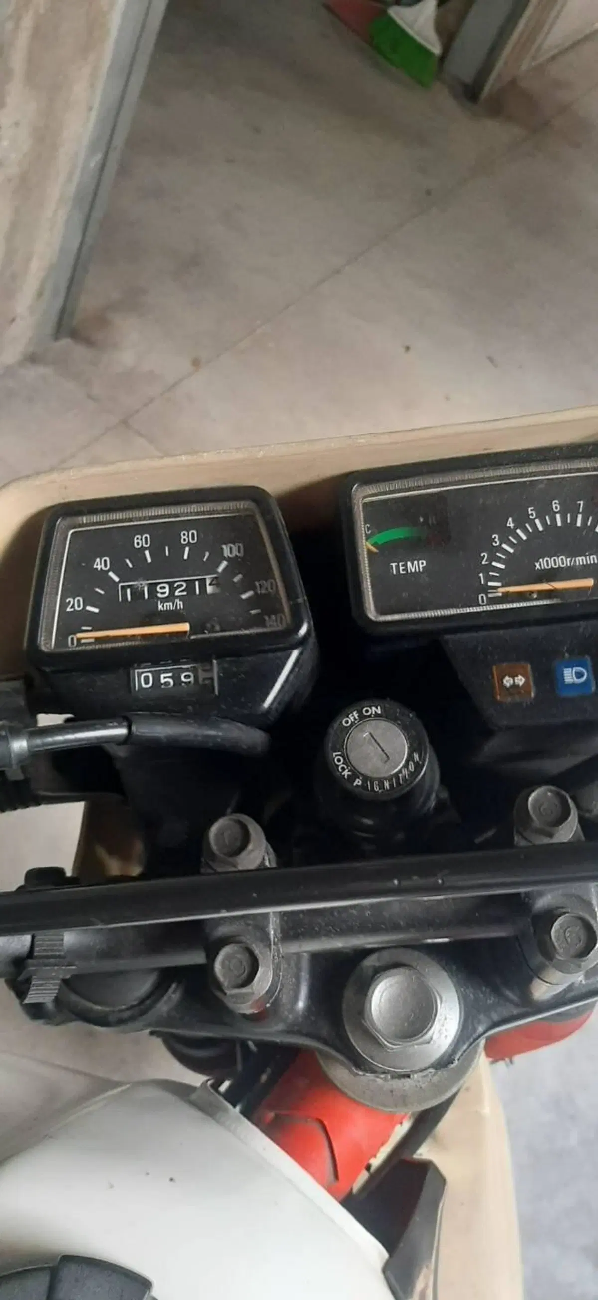 Yamaha DT125S (2)