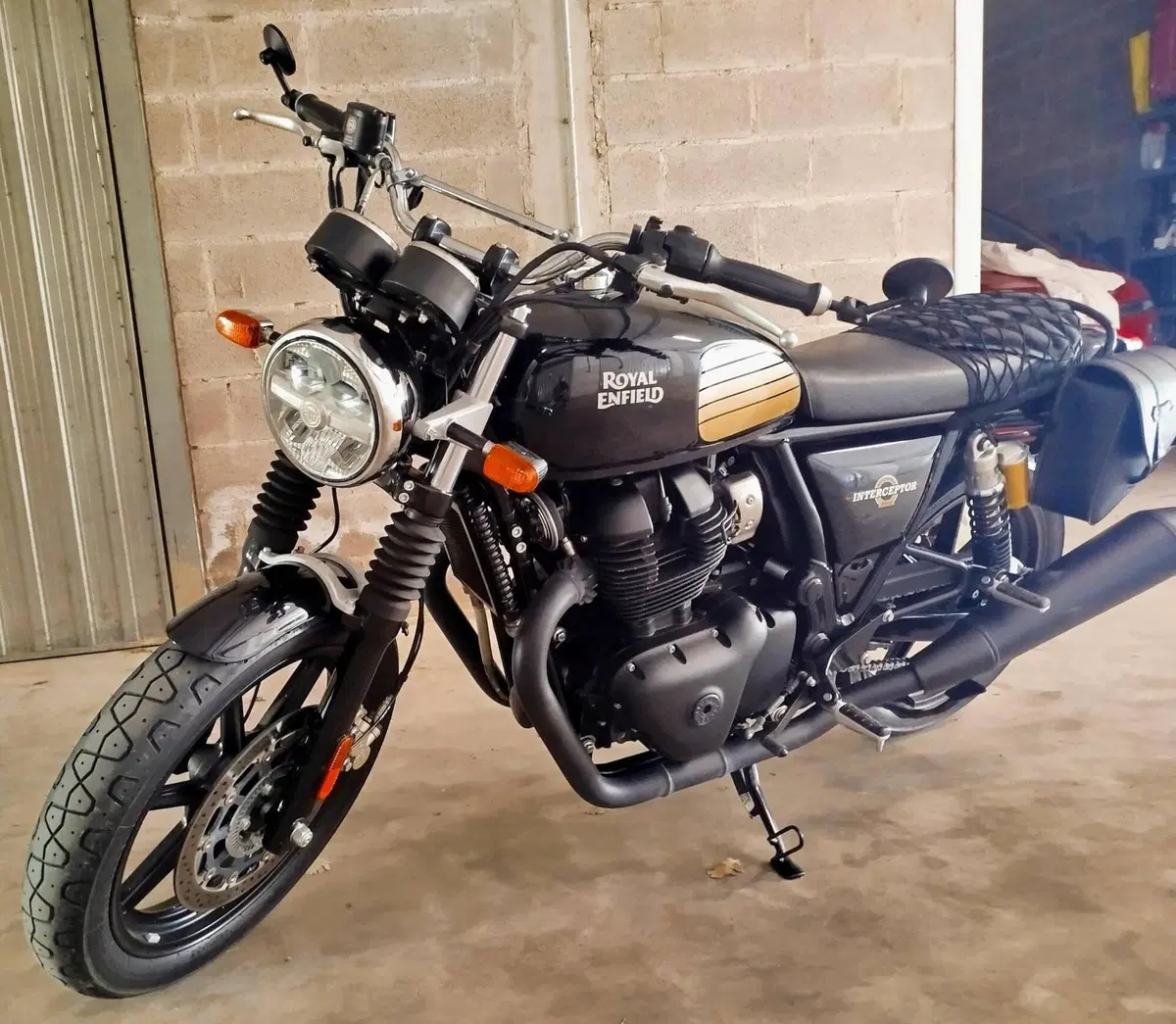 Royal Enfield Interceptor 650 (2021 - 26) (4)