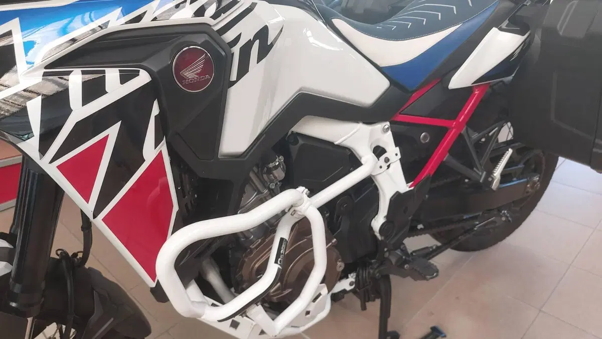 Honda Africa Twin CRF 1100L Travel Edition DCT (2022 - 23) (2)