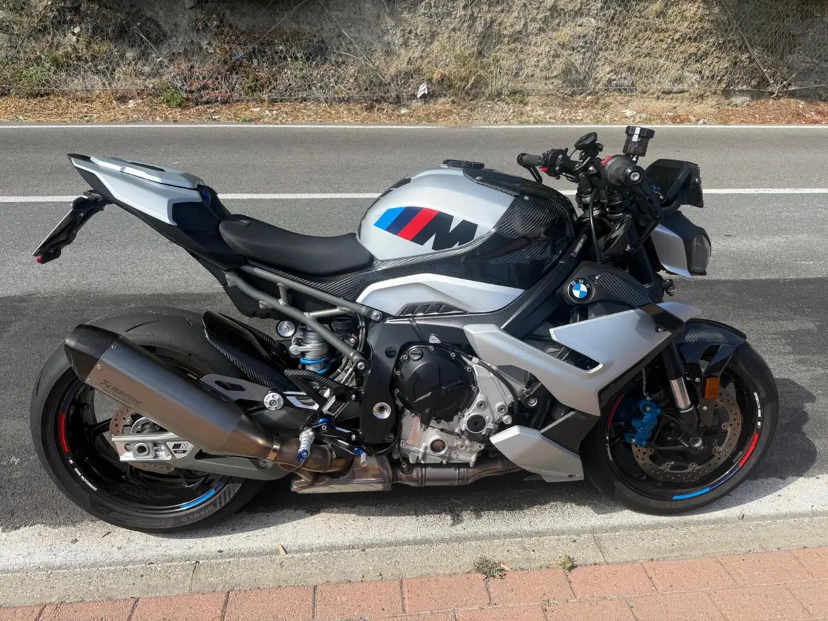 Bmw M 1000 R (2025 - 26)