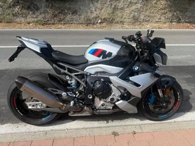 Bmw M 1000 R (2025 - 26) usata
