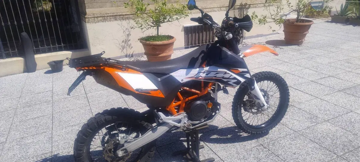 KTM 690 Enduro R (2009 - 11) (2)