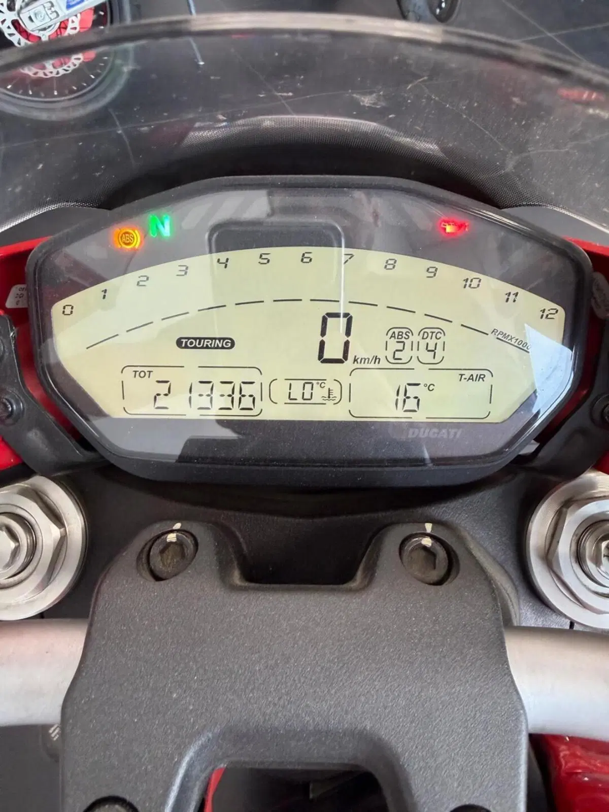 Ducati Monster 821 Stripe ABS (2015 - 17) (5)