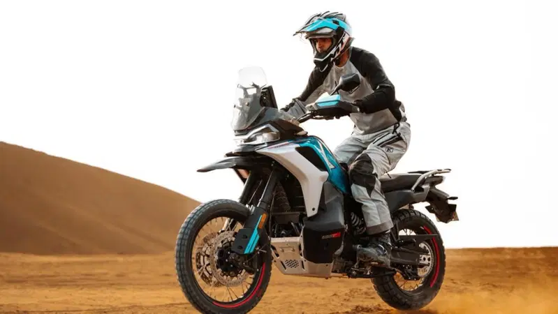 Nasce la CFMOTO Italia Off-Road Academy: formazione e guida con la 800MT-X