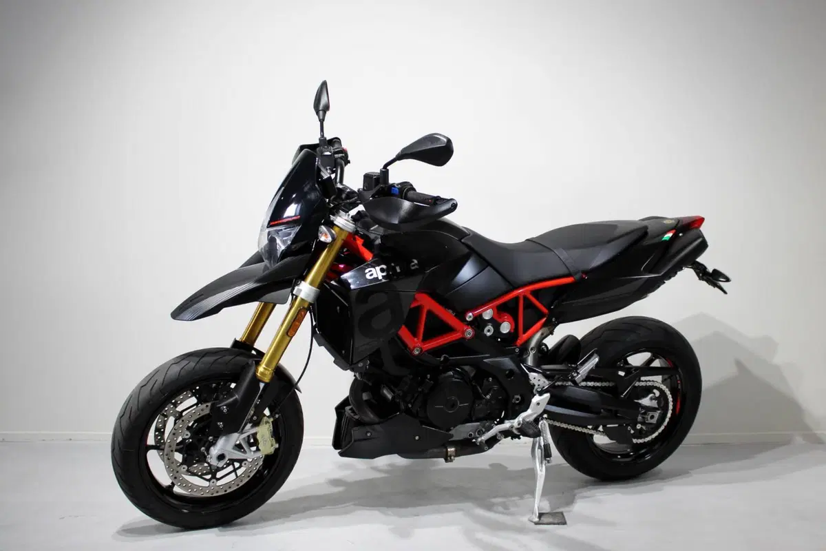 Aprilia Dorsoduro 900 (2017 - 20) (3)