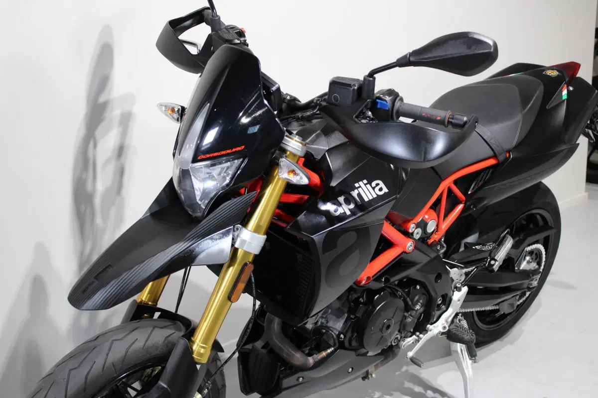 Aprilia Dorsoduro 900 (2017 - 20) (8)