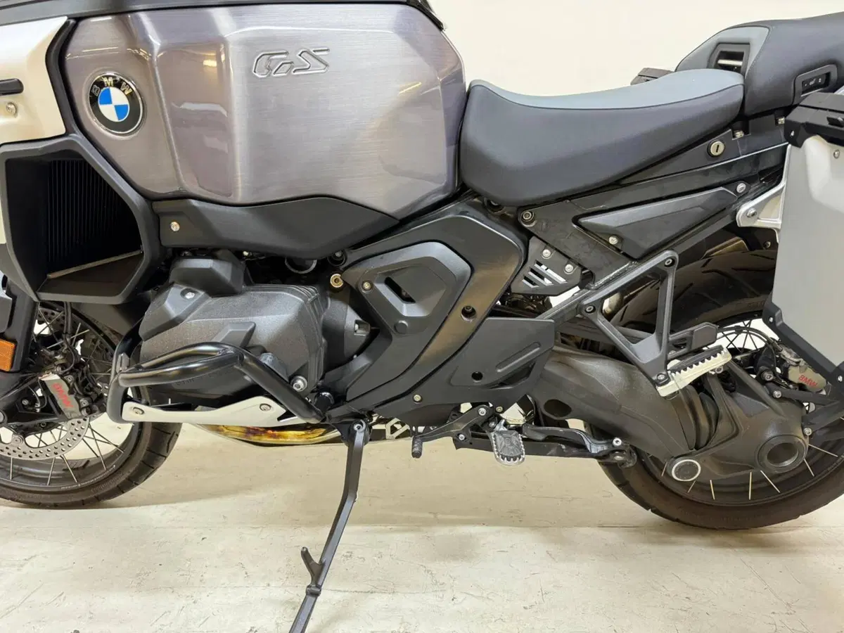 Bmw R 1300 GS Adventure Triple Black (2025 - 26) (10)