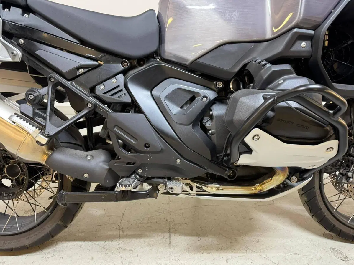 Bmw R 1300 GS Adventure Triple Black (2025 - 26) (13)