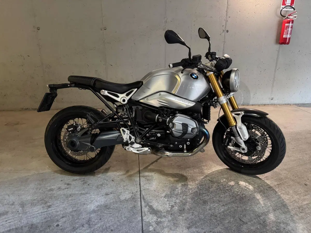 Bmw R nineT 1200 (2014 - 16) (4)