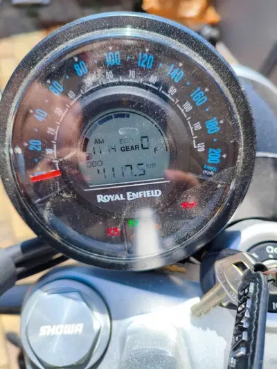 Royal Enfield Super Meteor 650 (2023 - 26) usata