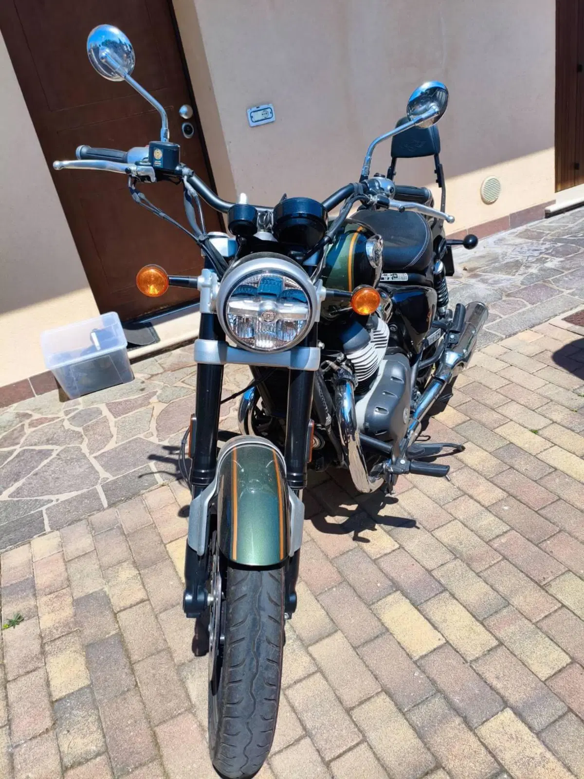 Royal Enfield Super Meteor 650 (2023 - 26) (3)