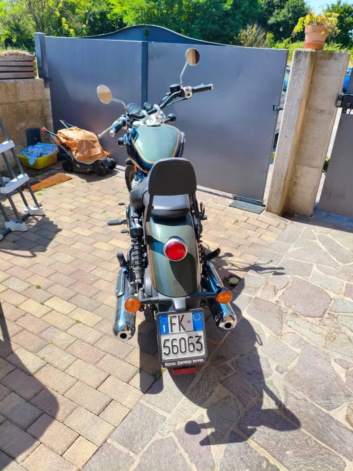 Royal Enfield Super Meteor 650 (2023 - 26) (5)