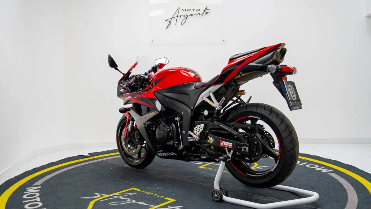 Honda CBR 600 RR (2007 - 08) (6)