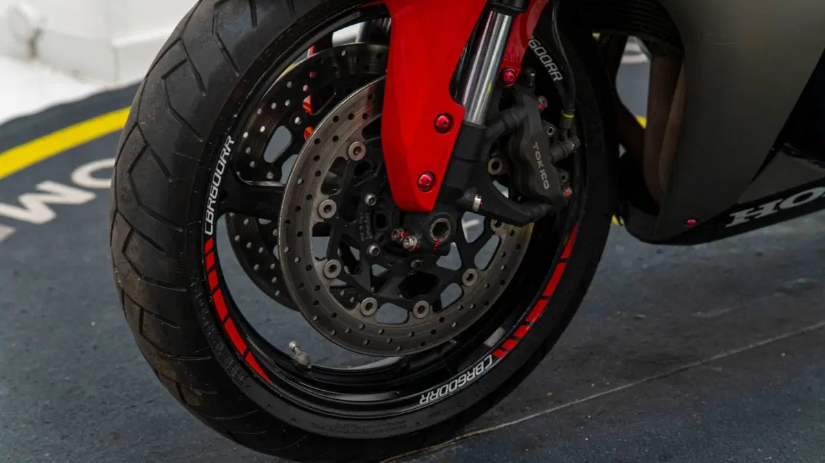 Honda CBR 600 RR (2007 - 08) (14)