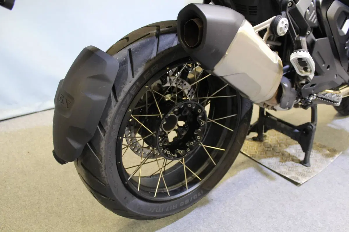 Bmw R 1300 GS Adventure Trophy (2025 - 26) (6)