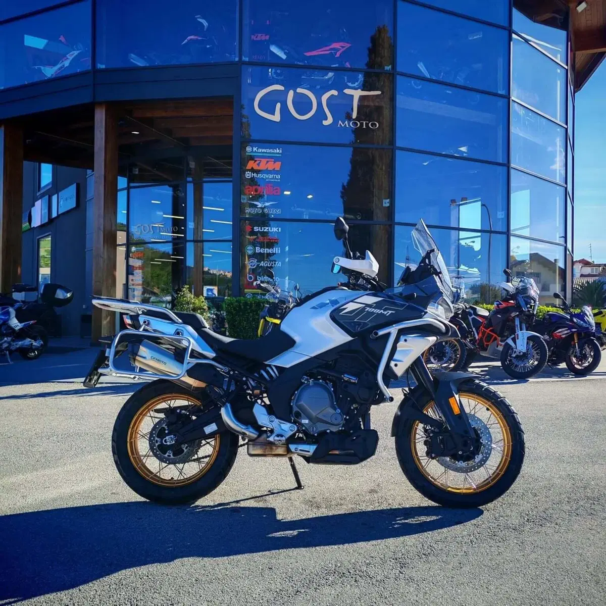 CFMOTO 700MT (2024 - 26)