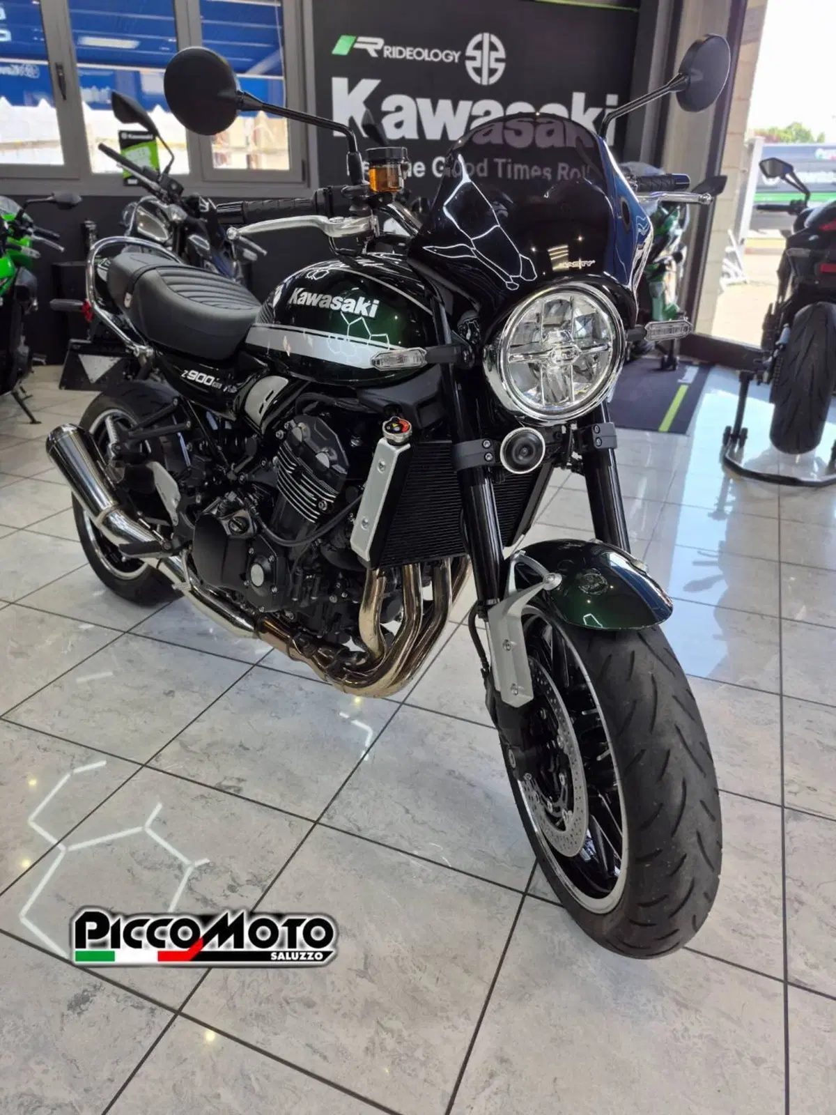 Kawasaki Z 900 RS (2022 - 25) (4)